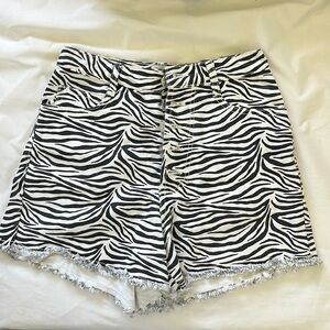 Bdg highwaisted zebra shorts